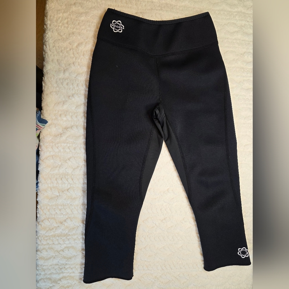 Zaggora Black Crop Leggings – Size M